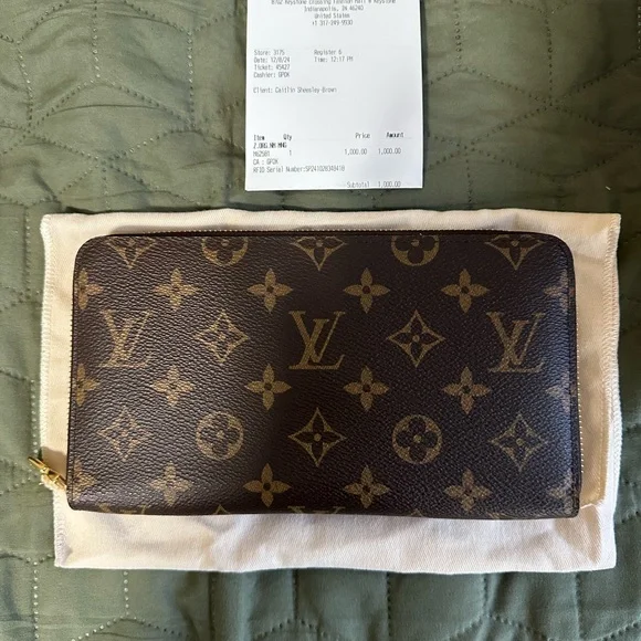Louis Vuitton Monogram Zippy Organizer Wallet - Picture 2 of 15
